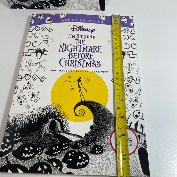 1 Art Of Coloring: Tim Burton's The Nightmare Before Christmas: 100 Images Book - Picture 6 of 16